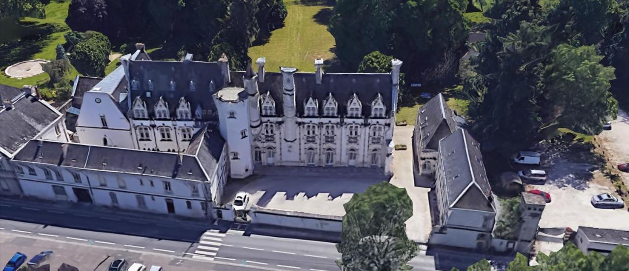 Charmant Studio Au Calme Tout Confort Dans Chateau Neo Gothique Proche Zenith Comet Orleans Parking Voiture Gratuit Wifi Haut Debit Rue Des Montees Bagian luar foto
